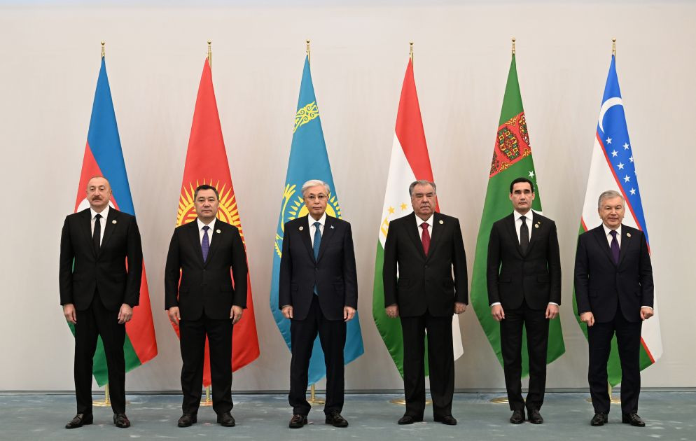C6 as a new configuration: Azerbaijan between the Caucasus and Central Asia